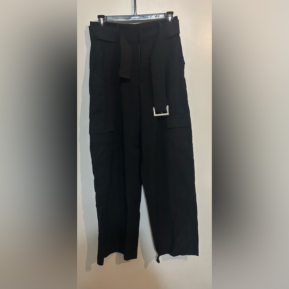 000 PNTS: Forever 21 cargo pants size S - Picture 1 of 2
